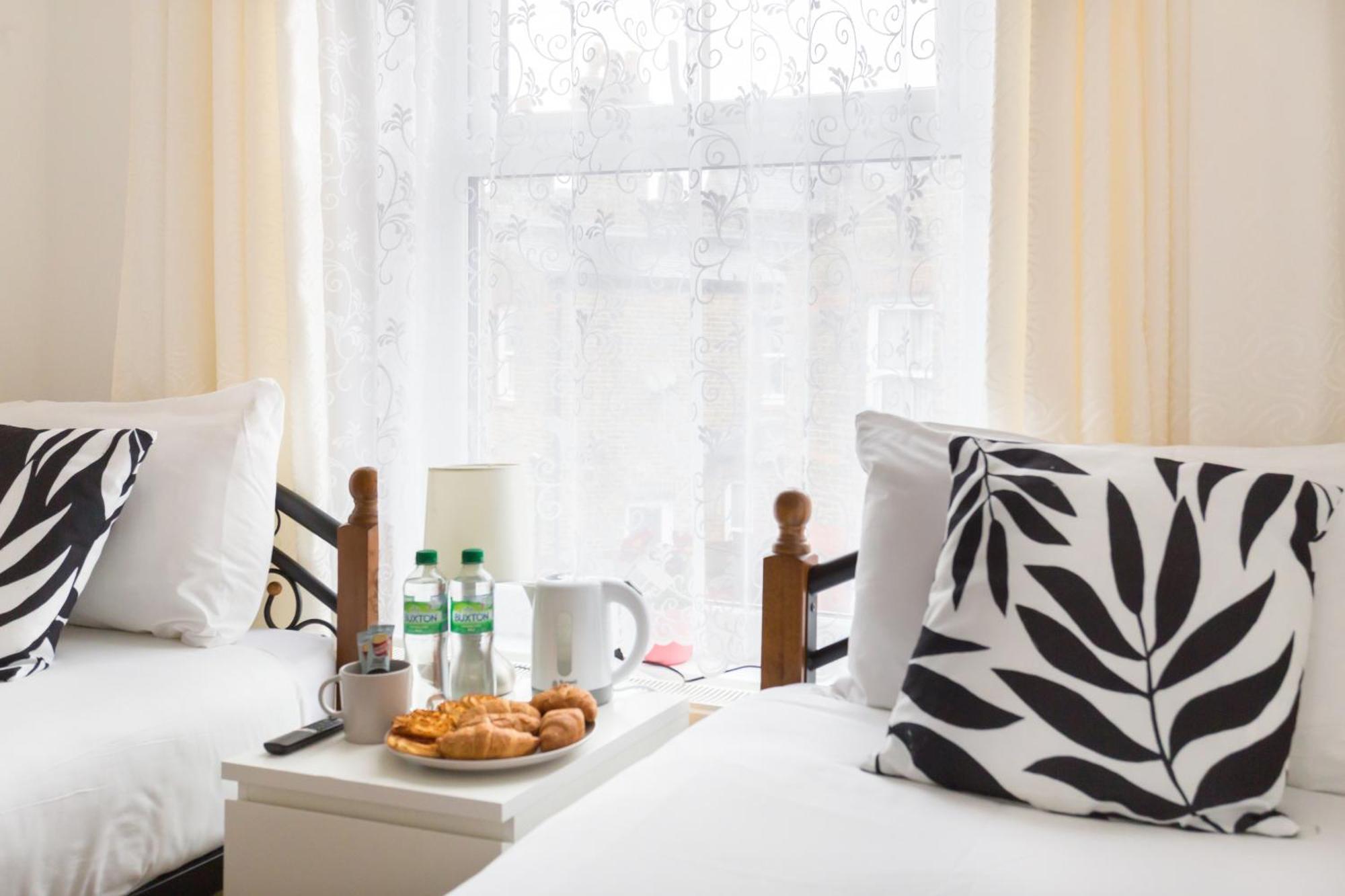 Wood Green Budget Rooms - Next To Mall & Metro Station - 10 Min To City Center Londres Exterior foto