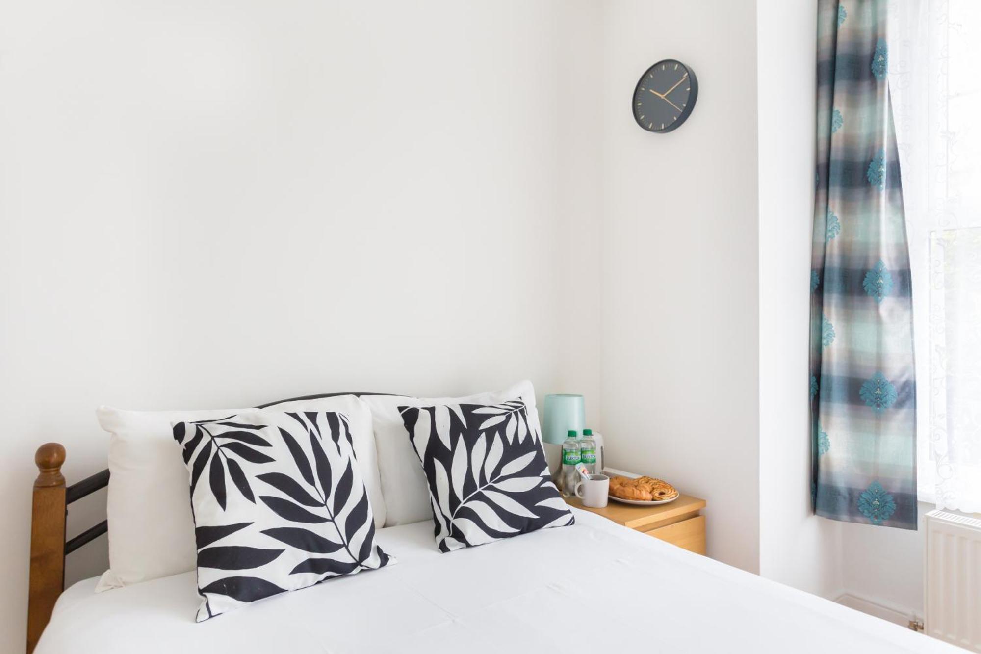 Wood Green Budget Rooms - Next To Mall & Metro Station - 10 Min To City Center Londres Exterior foto
