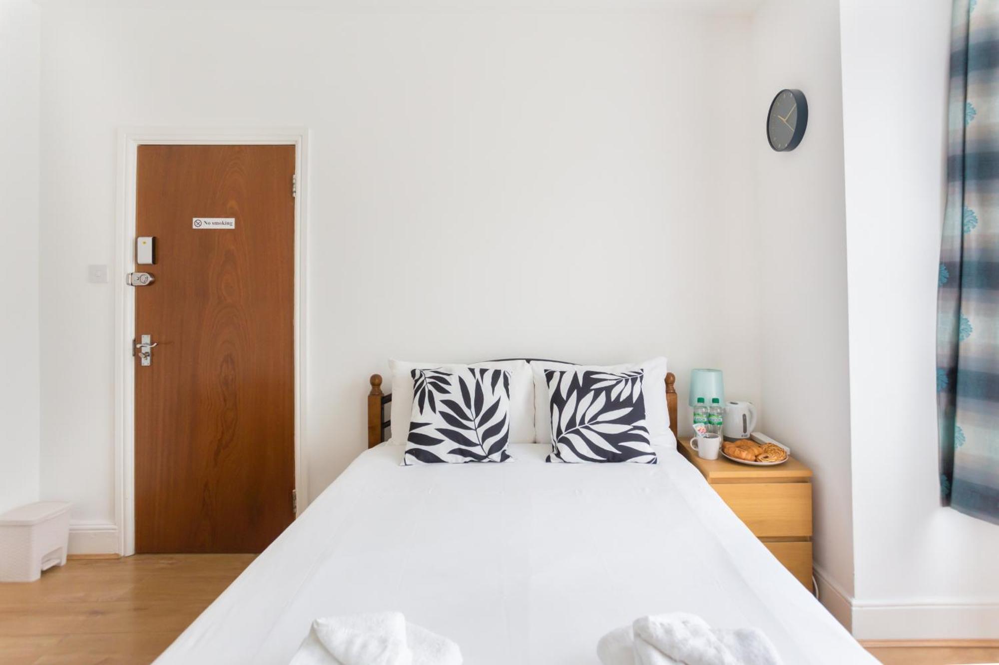 Wood Green Budget Rooms - Next To Mall & Metro Station - 10 Min To City Center Londres Exterior foto