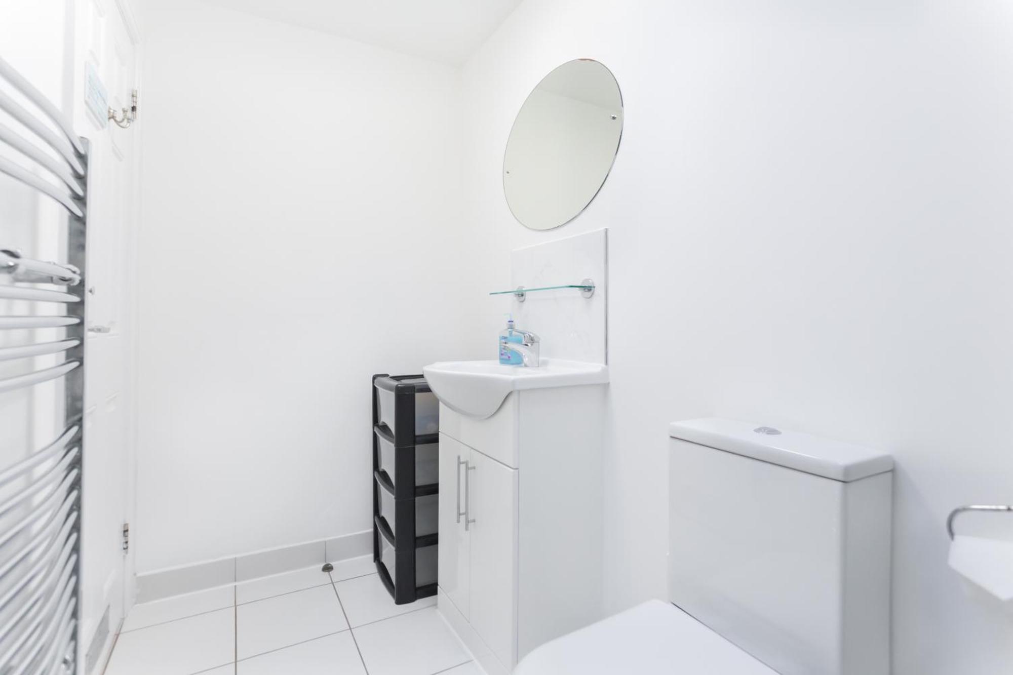 Wood Green Budget Rooms - Next To Mall & Metro Station - 10 Min To City Center Londres Exterior foto