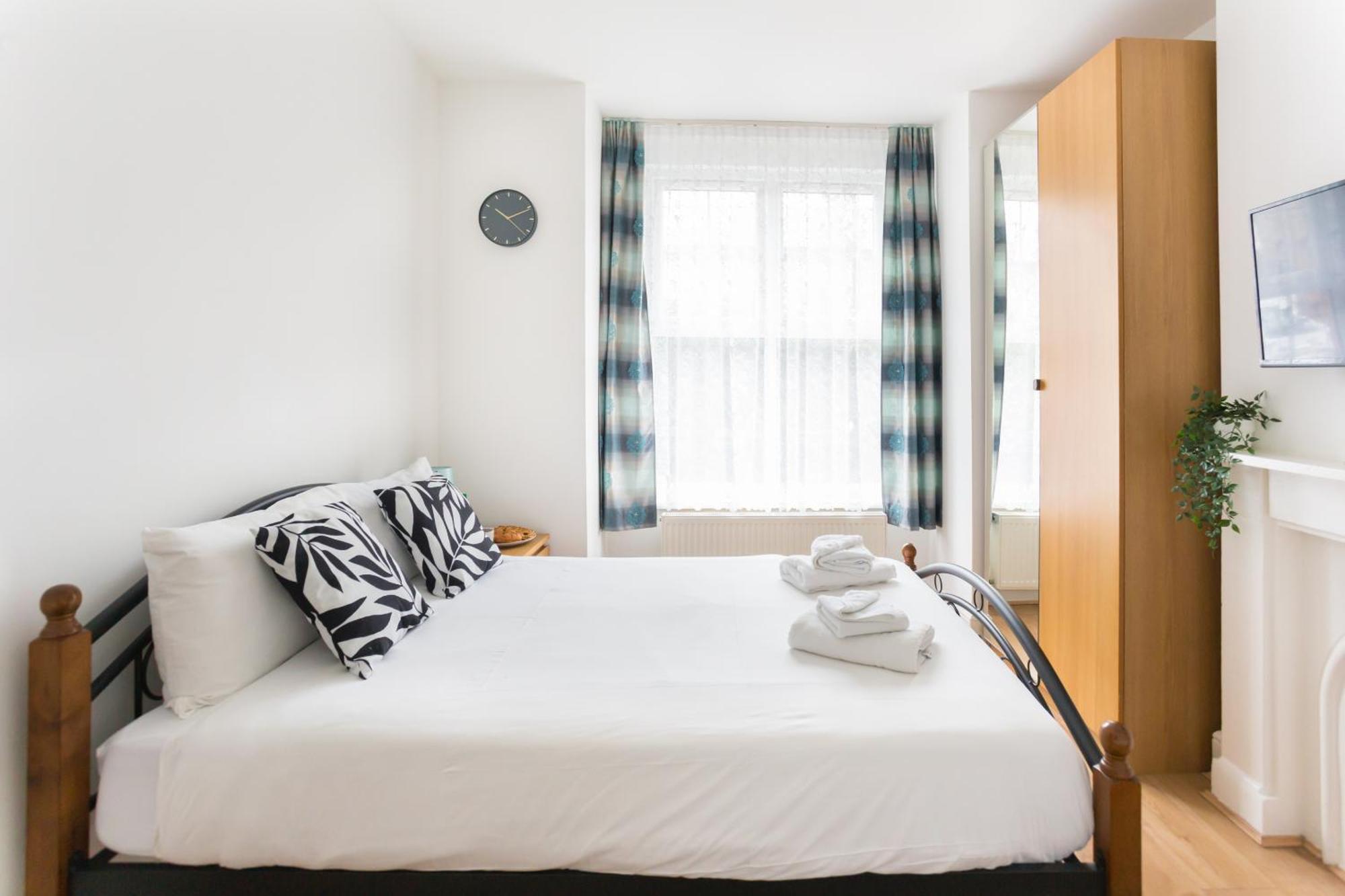 Wood Green Budget Rooms - Next To Mall & Metro Station - 10 Min To City Center Londres Exterior foto