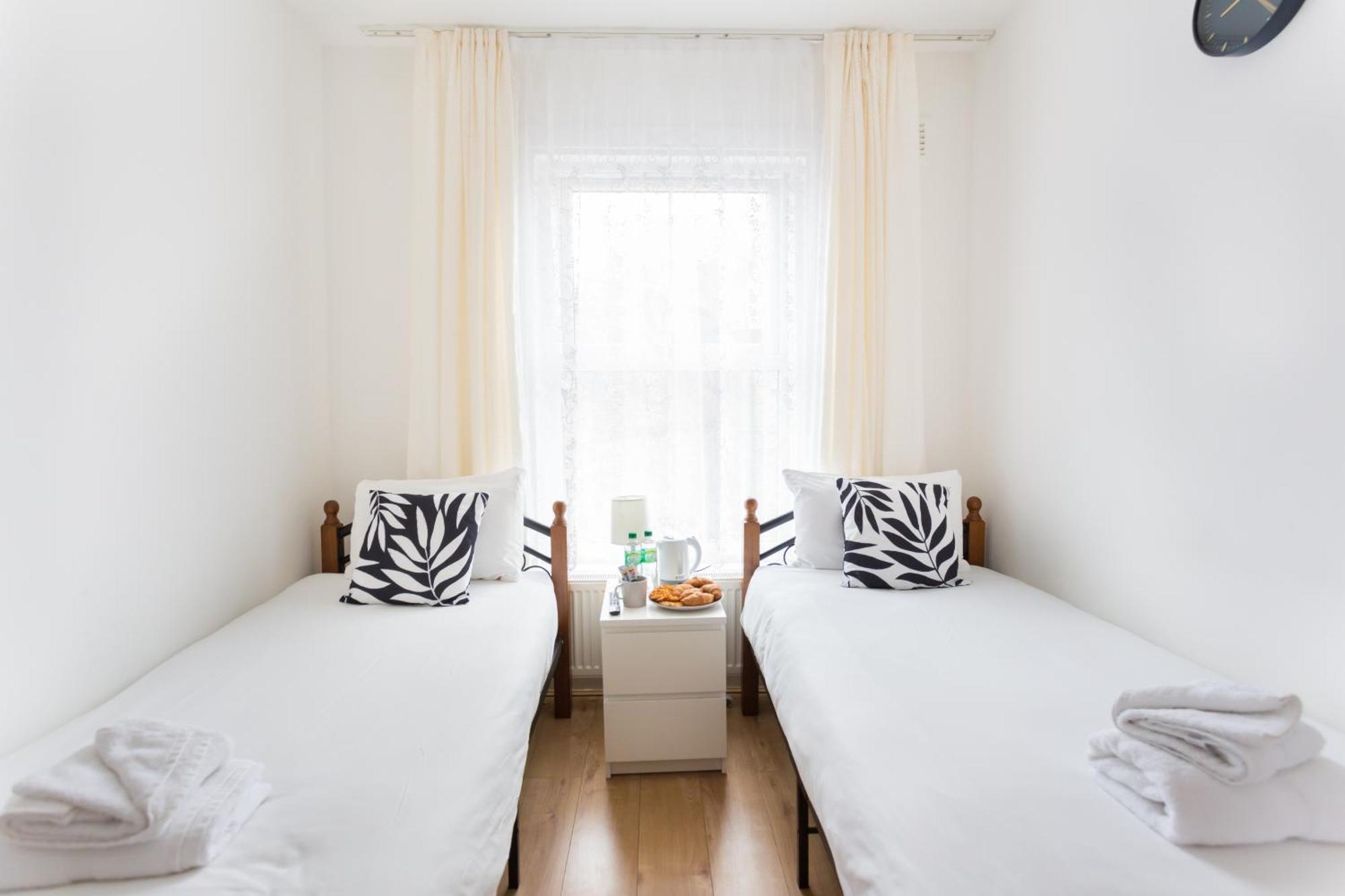 Wood Green Budget Rooms - Next To Mall & Metro Station - 10 Min To City Center Londres Exterior foto