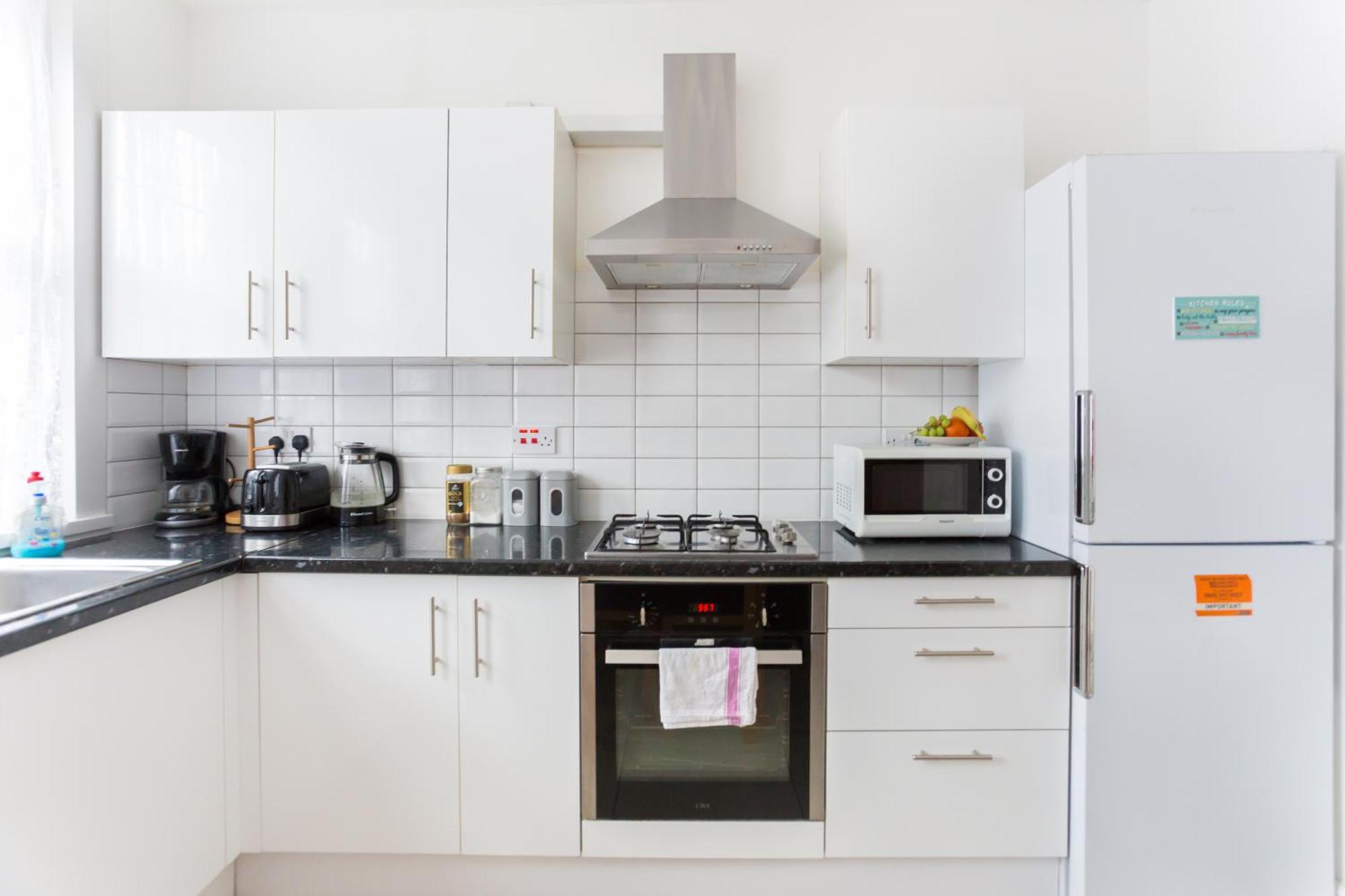 Wood Green Budget Rooms - Next To Mall & Metro Station - 10 Min To City Center Londres Exterior foto