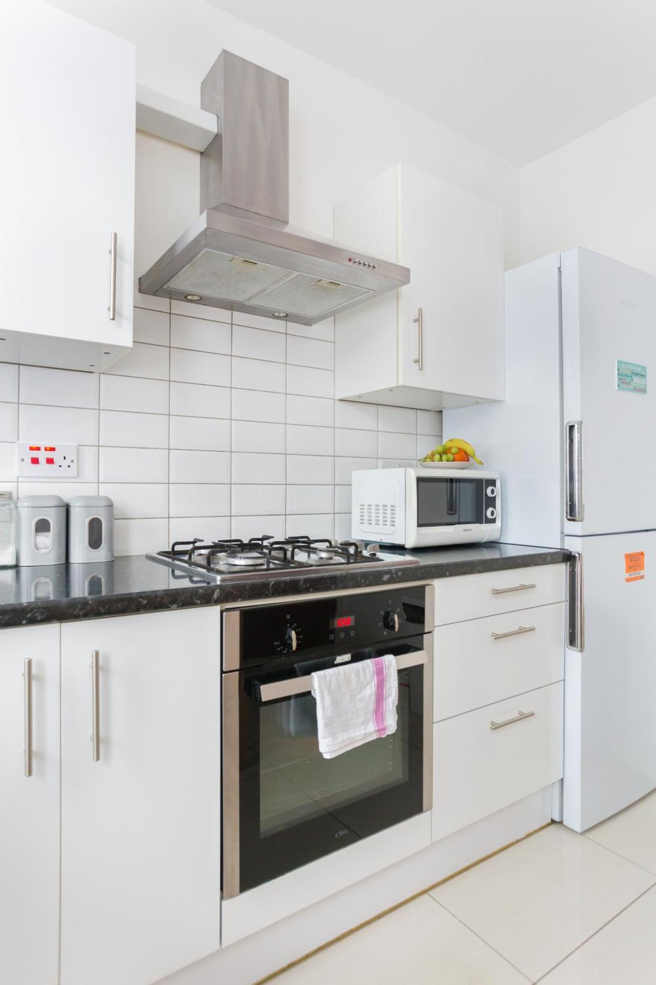 Wood Green Budget Rooms - Next To Mall & Metro Station - 10 Min To City Center Londres Exterior foto