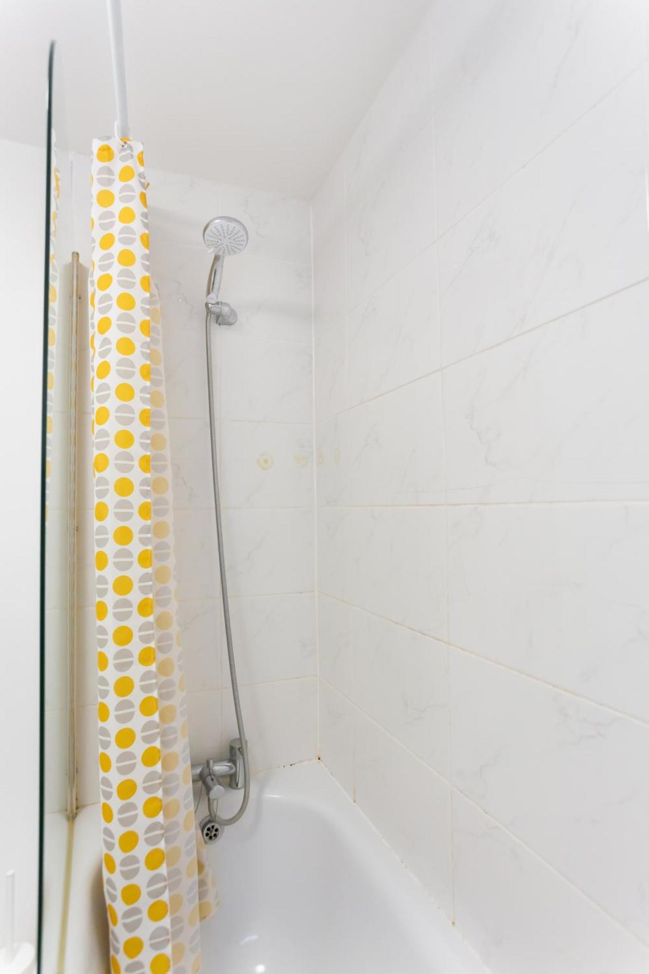 Wood Green Budget Rooms - Next To Mall & Metro Station - 10 Min To City Center Londres Exterior foto